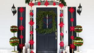 BPF_holiday-house_exterior_natural_porch_decorating_beauty_h_