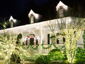 BPF_holiday-house_exterior_nighttime_curb_appeal_consistent_stopping_points_branches_h