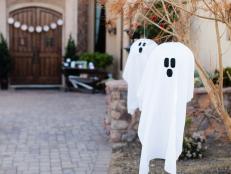 Haunt your front yard with these easy-to-craft floating fabric ghosts. Hang them from a tree or light post to give Halloween guests a fright.
