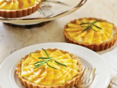 Pineapple Tart With Nut Crust