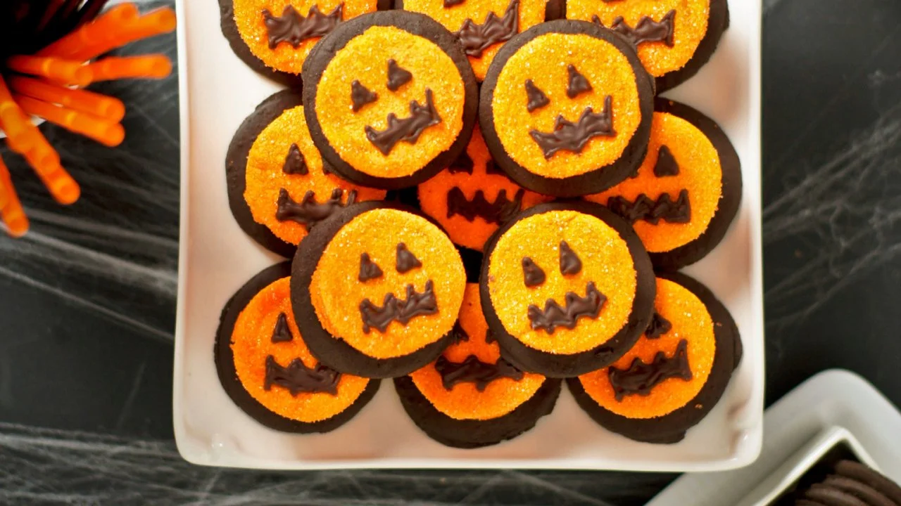 Marshmallow Jack-o'-Lantern Cookies | HGTV