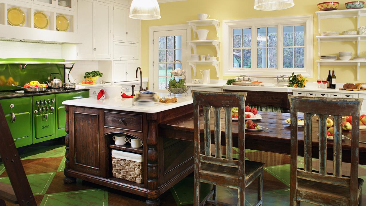 https://hgtvhome.sndimg.com/content/dam/images/hgtv/fullset/2013/7/9/11/RS_Regina-Bilotta-Yellow-Green-Kitchen-3_s4x3.jpg.rend.hgtvcom.1280.720.suffix/1400983082037.jpeg