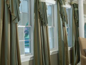 ci_shelley-rodner-living-room-relaxed-elegance-curtains_3x4