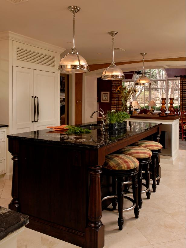 Open, Traditional Kitchen