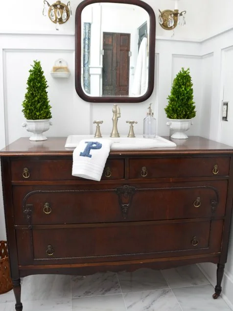 Thrift Store,
DIY,
Furniture makeover,
Pro tips,
How to transform