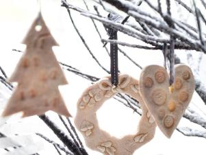 BPF_Holiday-House_interior_christmas-tree-ornaments-cookie-dough_3x4