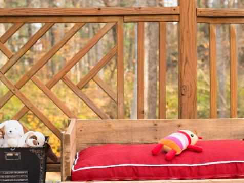 Upcycle Wood Pallets Into a Cozy Outdoor Dog Bed