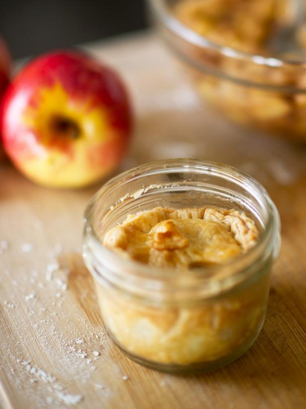 Give Thanksgiving guests an extra reason to give thanks by sending them home with their very own handheld treats. This apple pie-in-a-jar recipe is seasonal, simple and the just the right amount for satisfying a holiday sweet tooth. Get the recipe: http://www.hgtv.com/handmade/how-to-make-pie-in-a-jar-party-favors/index.html