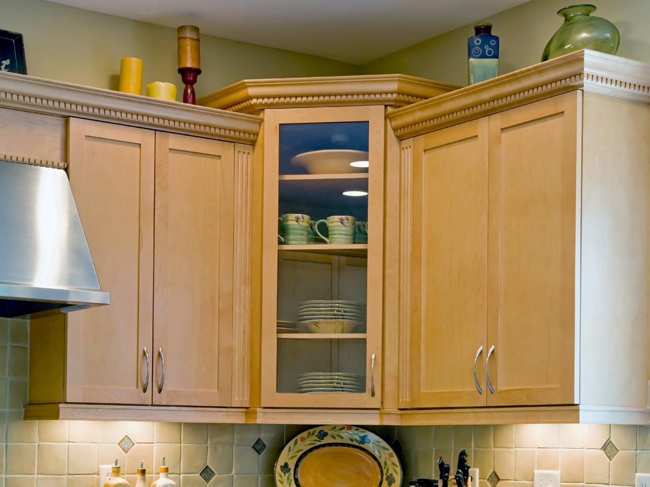 Corner Kitchen Cabinets Pictures, How To Install A Blind Corner Cabinet Organizer