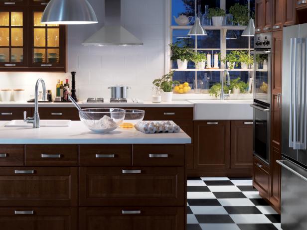 IKEA_Wood-Cabinets-Checkered-Floor-Kitchen_4x3