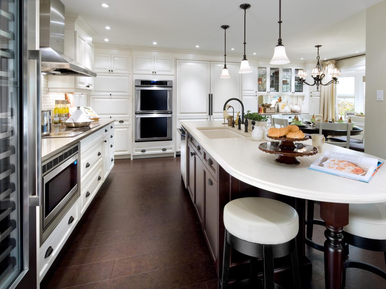 White Kitchen Islands Pictures