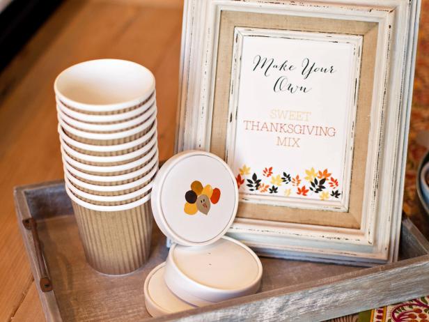 This printable &quot;Make your own sweet Thanksgiving mix&quot; sign is a cute, creative way to send Thanksgiving favors home with guests.