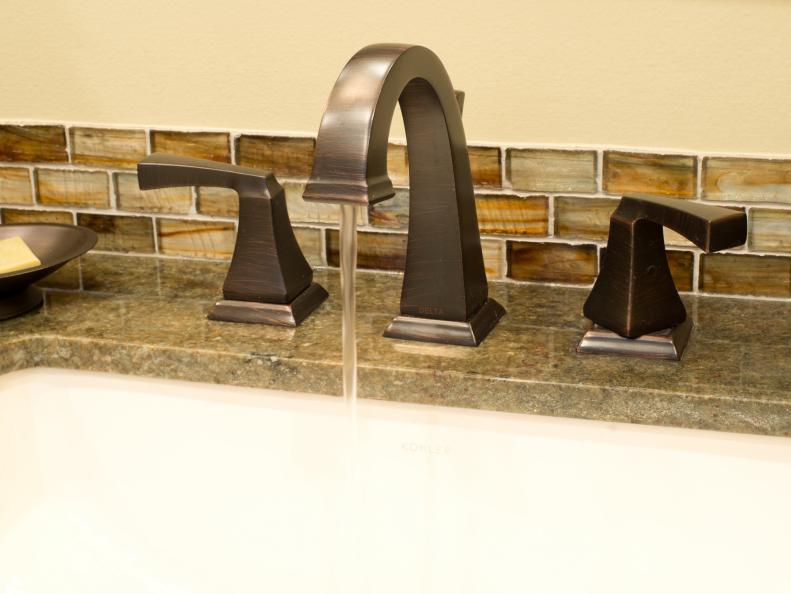 Bronze Bathroom Faucet 