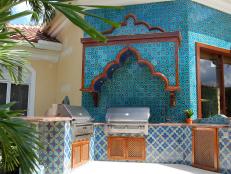 Moroccan-Inspired Moldings in Outdoor Kitchen 