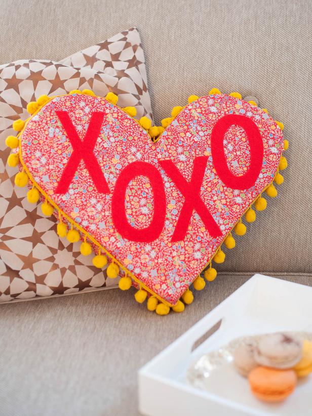 4 Easy + Adorable DIY Valentine's Day Boxes | HGTV's Decorating 