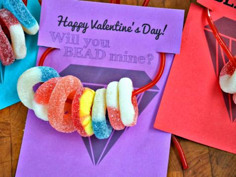 Kids' Craft: Candy Necklace Valentines