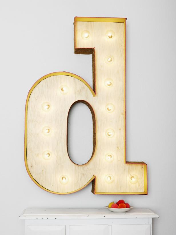 Marquee sign of a letter d for the wall of a child's bedroom.