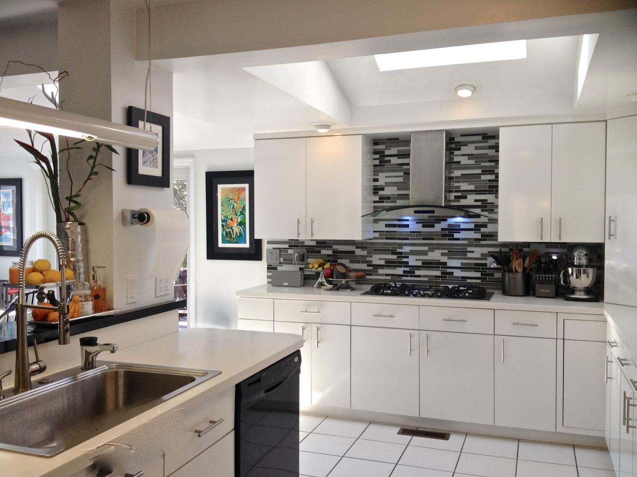  Black and White Kitchen With Modern Cabinets and Glass 