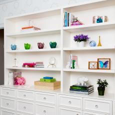 Built-In Bookshelf in Stylish Girl's Room