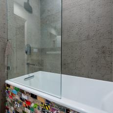 Modern Bathtub Surround With Graffiti-Inspired Tile 