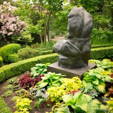 Gorgeous Traditional Garden With Stone Sculpture