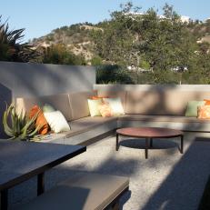 Midcentury Modern Patio With L-Shaped Bench