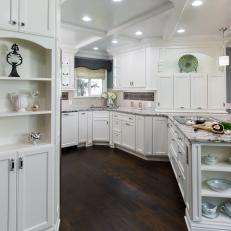 Striking Open-Plan Kitchen With Crisp, White Cabinetry