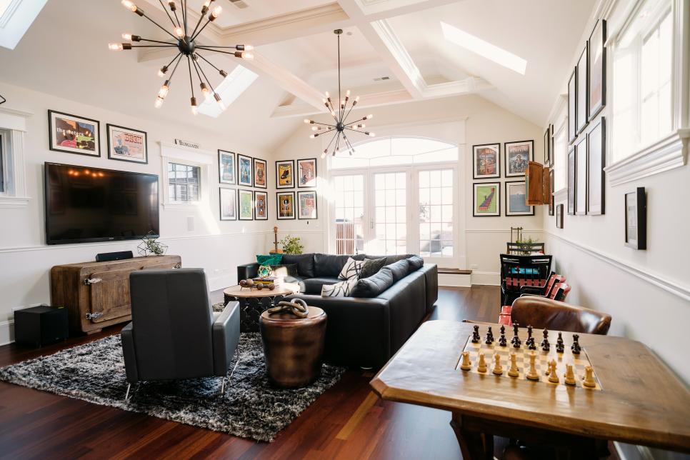 Vintage Mod Living  Room  With Bar Area 2014 HGTV