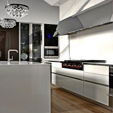 Beautiful Modern Kitchen With High-End Gas Range