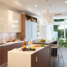 Modern Kitchen with Casual Style