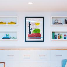Familly Room With Built-In Nooks and Colorful Accessories