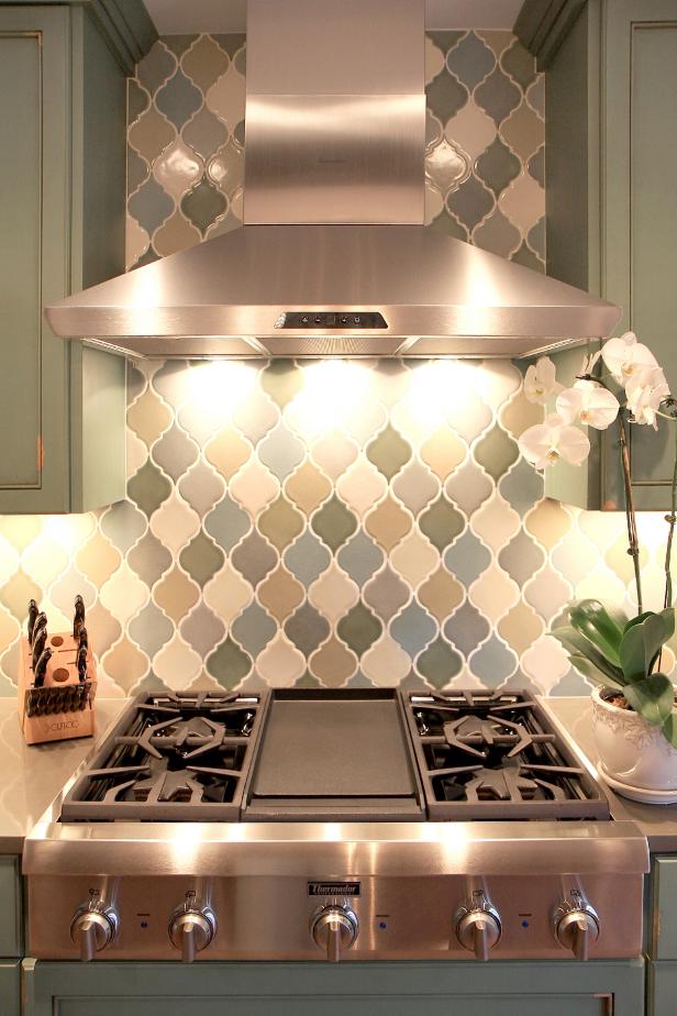 Transitional Kitchen Backsplash With Arabesque Tiles | HGTV