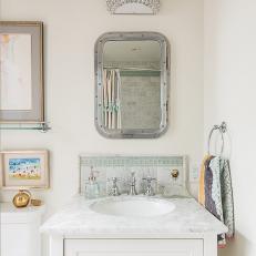Small Touches Add Personality to Bathroom