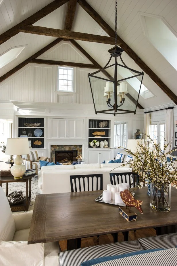 How to Decorate a Dining Room With Vaulted Ceiling: Stunning Ideas