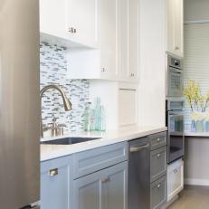 Sleek and Stylish Midcentury Modern Kitchen With Dual Ovens 