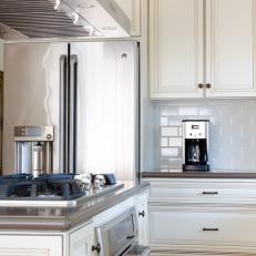 Cottage Kitchen With Integrated Island Oven