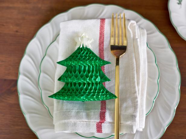 Christmas tree-shaped honeycomb paper makes an easy, creative place setting for holiday meals.