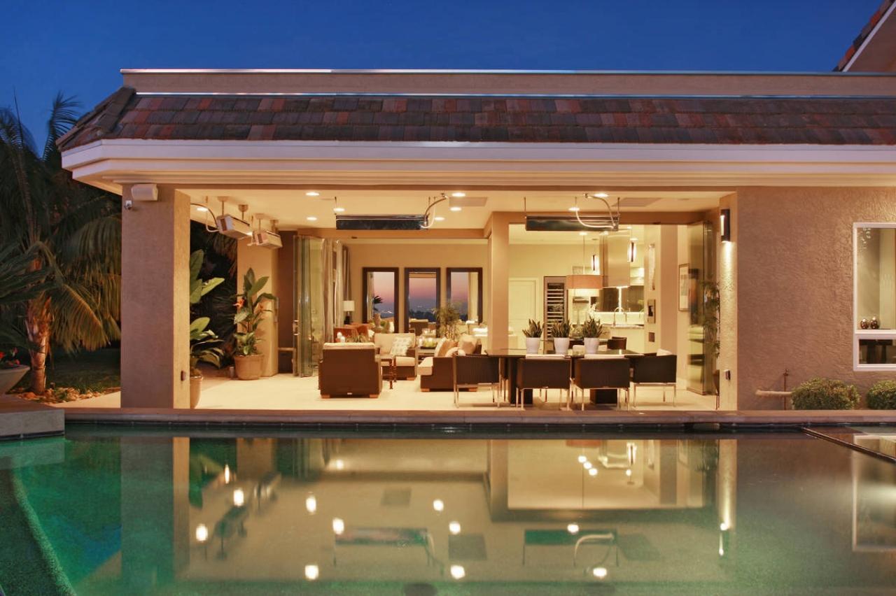 Sleek and Stylish Outdoor Living Area With Swimming Pool ... Sleek and Stylish Outdoor Living Area With Swimming Pool ... on Pool And Outdoor Living id=82436