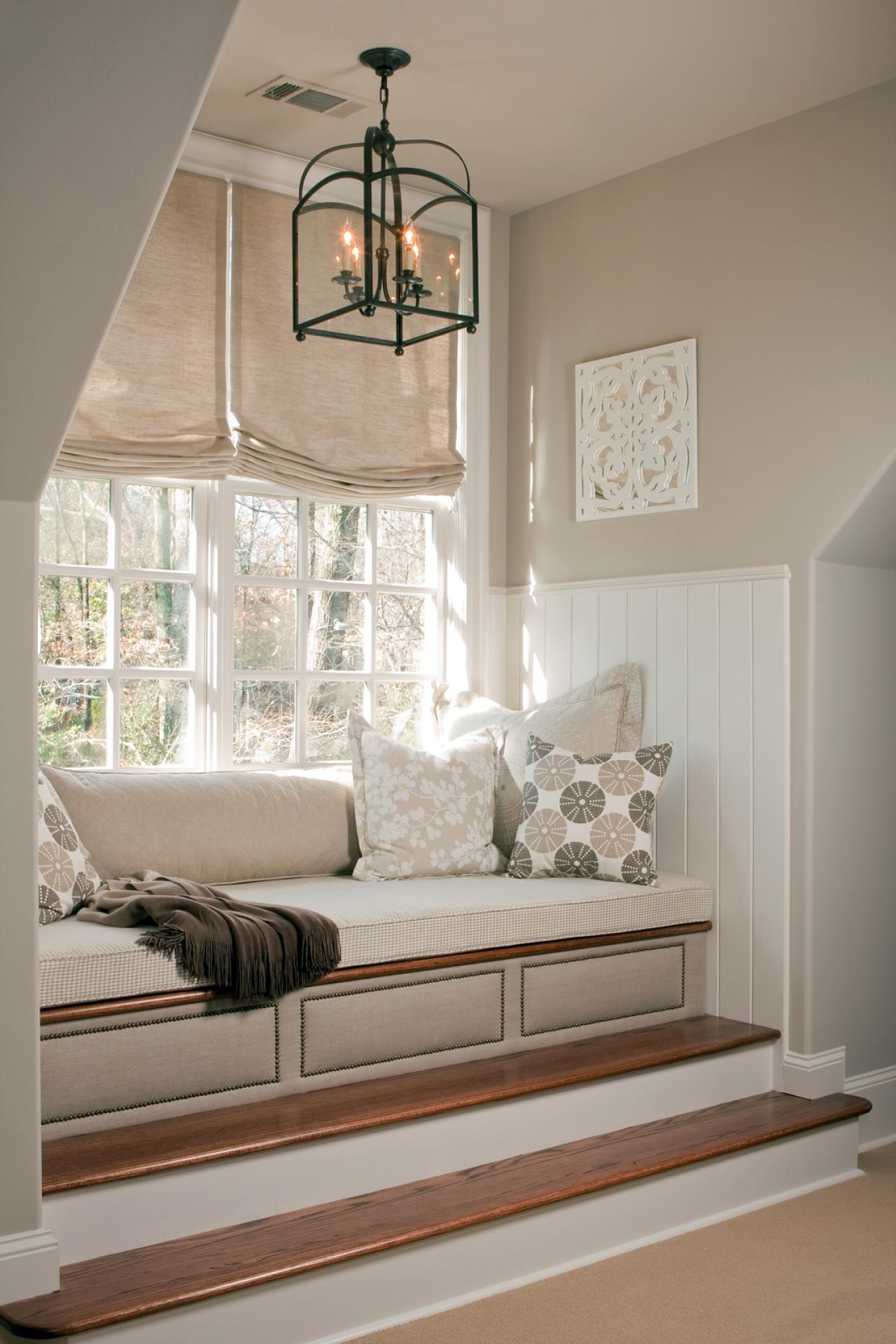 10 Window  Seats  Reading Nooks and Other Cozy Indoor Spots 