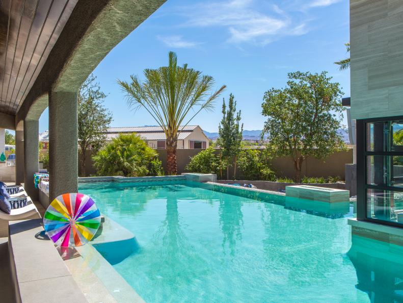 Contemporary Pool of Southwestern Las Vegas Home