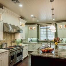 Chic Farmhouse Kitchen Feels Spacious With Ample Storage