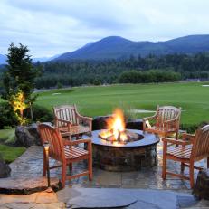 Cozy Golf Course Fire Pit With a View
