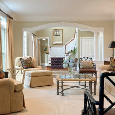Comfy Traditional Living Room With Arched Doorway