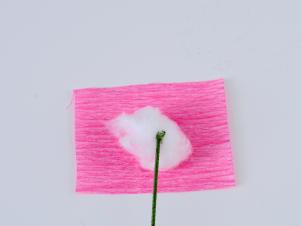 How to Make Flowers Using Crepe Paper