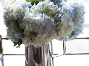 BPF_Spring-House_interior_spring-flowers_hydrangea_v