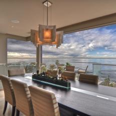 Indoor-Outdoor Dining Room Offers Panoramic View