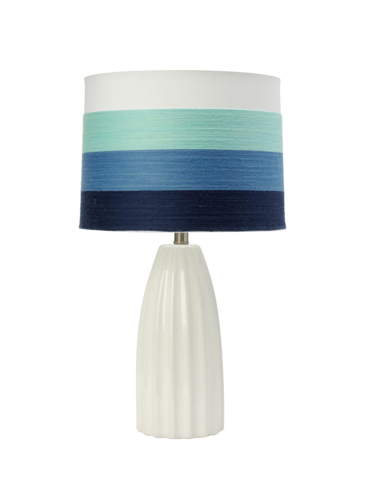 30 Mini Makeovers In Minutes Or Less By Makeover A Lamp Shade With Colored Yarn