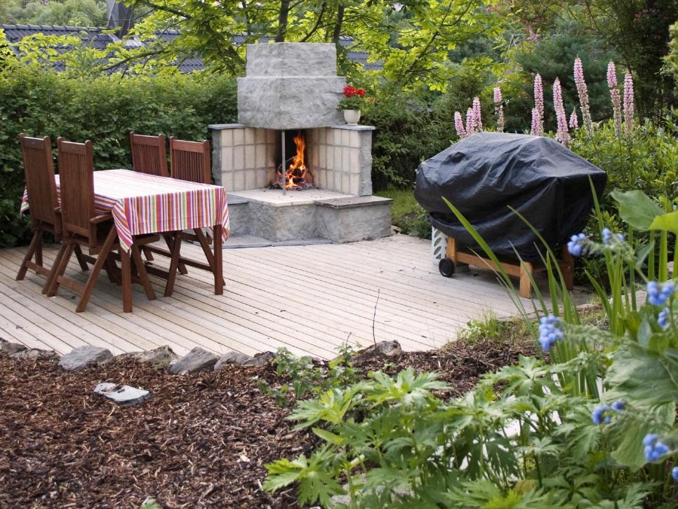 Patio With Corner Fireplace And Outdoor, Outdoor Corner Fireplace Ideas