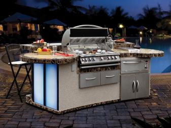 Grill Unit With Storage Space and Bar 
