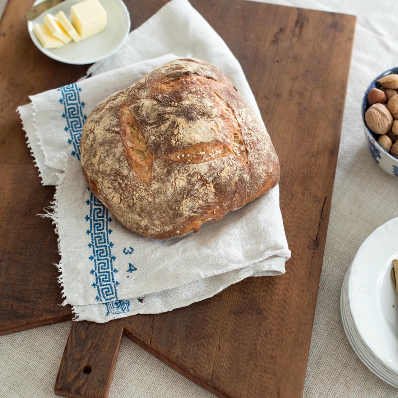 BREAD BOARDS - how to DIY your own antique inspired bread board 